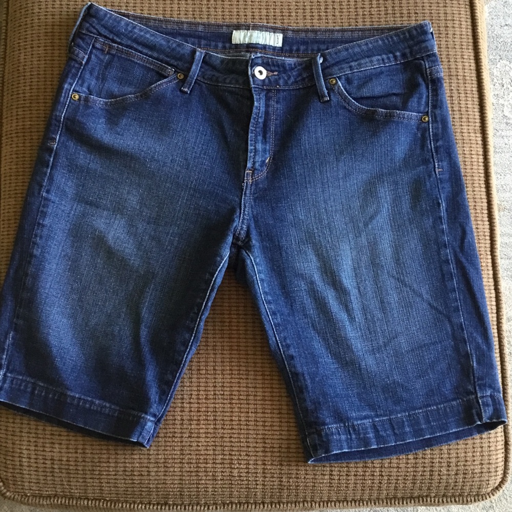 Levi's Dark Blue Denim Shorts with Contrast Stitching